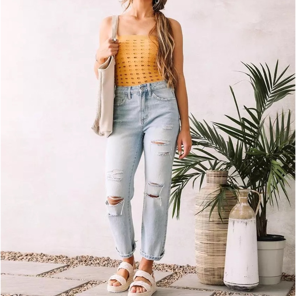 NEW NWT VERVET Beverley Super High Rise Straight Distressed Light Wash Jeans